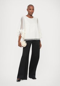 Ida Sjöstedt CARISMA - Bluse - cream white