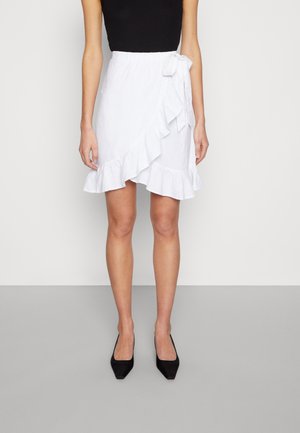FQLAVA FRILL - Minigonna - brilliant white