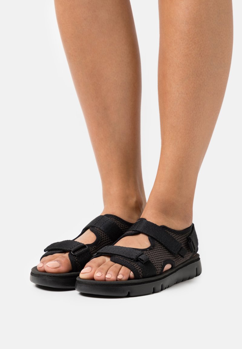 camper oruga sandals black
