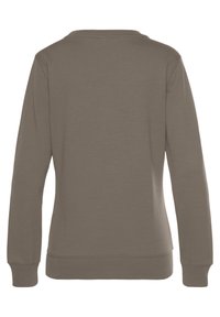 Brauner Sweatshirt mit langen Ärmeln, Rundhalsausschnitt, gerippten Bündchen und Saum. Weicher Stoff mit glatter Textur; schlichtes Design ohne Muster oder Akzente.