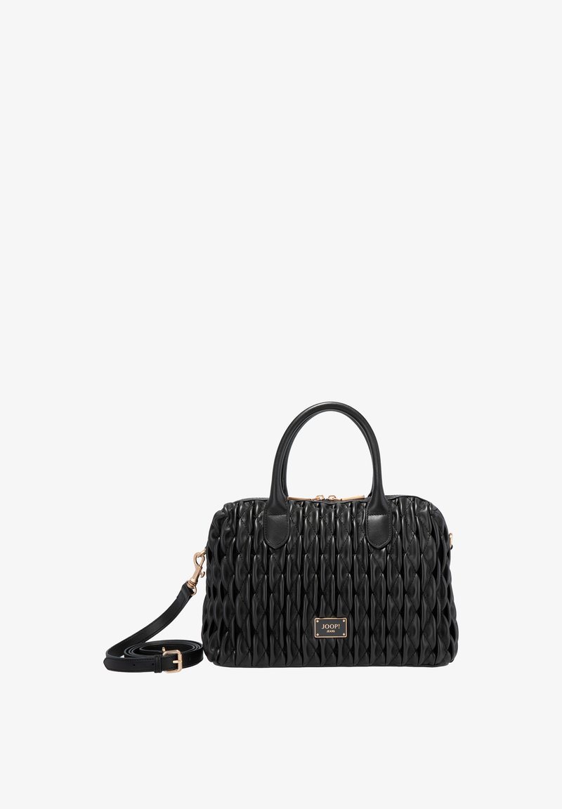 Bolso negro acolchado con dobles asas y correa para el hombro desmontable, con una placa de logo dorada y cierre de cremallera.