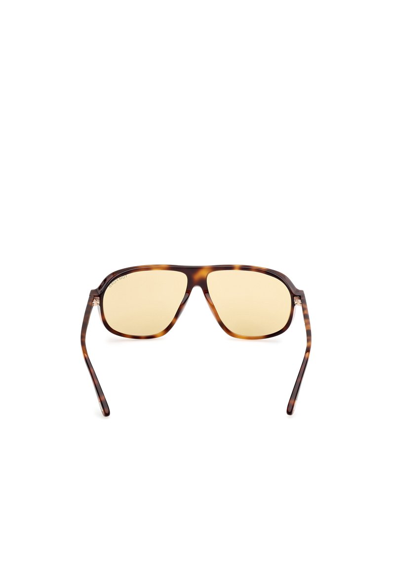 Occhiali da sole tartarugati con forma rettangolare, lenti ambra e tempietti sottili, caratterizzati da un motivo sottile sulla montatura.