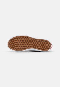 Vans SK8-LOW UNISEX - Trainers - raven/freesia