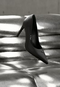 Δεν επιλέχθηκε, black