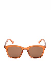 Orange transparente Sonnenbrille mit braunen Gläsern, rechteckiger Form und schlanken Bügeln. Das Gestell hat einen klaren Akzent an den Scharnieren.