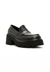 Derimod Plateaupumps - black
