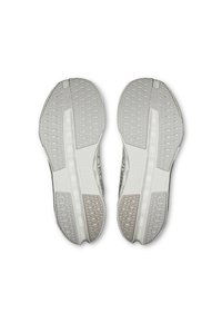 On CLOUDSURFER NEXT  - Trail running shoes - white   white