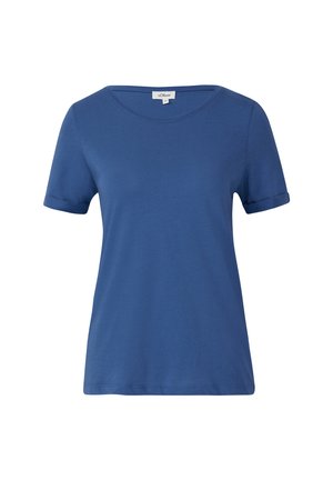 Blauwe, kortlopende T-shirt gemaakt van zachte stof; heeft een ronde kraag en opgerolde mouwen; gladde textuur zonder patronen of accenten.