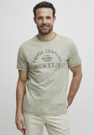 FQIVAR - Print T-shirt - oil green