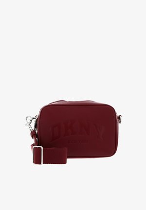 DKNY, HADLEE CAMERA BAG - Sac bandoulière - rhythm red