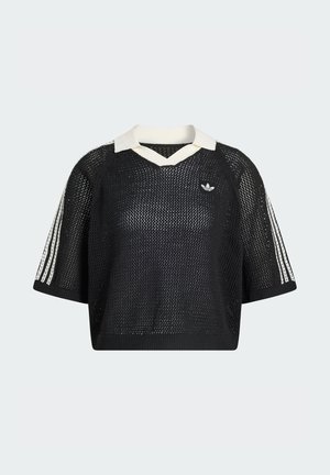 Musta lyhythihainen verkkopaita valkoisella kauluksella, Adidas-logo rinnassa ja kolme valkoista raitaa hihoissa.