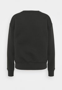 Zwarte sweatshirt met een ronde halslijn, lange mouwen en geribbelde manchetten. De stof is glad met een lichte glans en zonder zichtbare patronen.