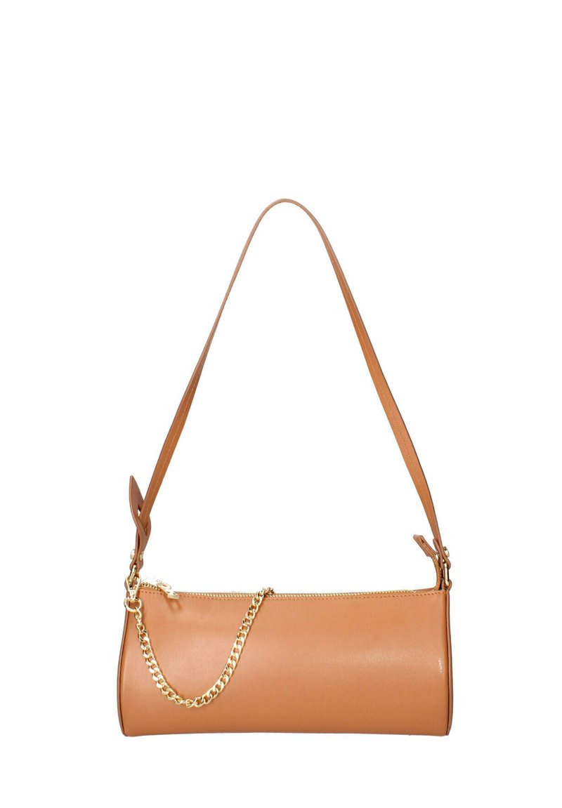 Borsa a tracolla in pelle marrone chiaro, di forma cilindrica, con tracolla a catena rimovibile e chiusura a zip. Texture liscia e design minimalista.