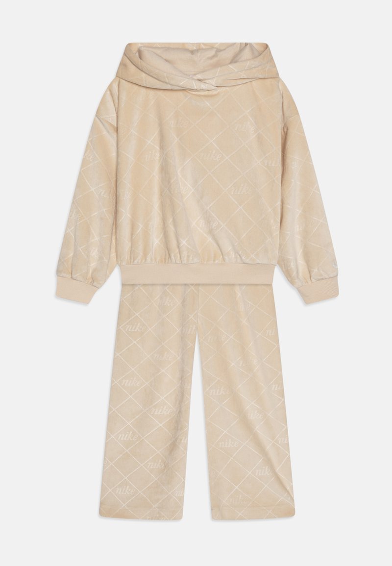 Nike Sportswear COZY MONOGRAM SET - Tuta - sanddrift