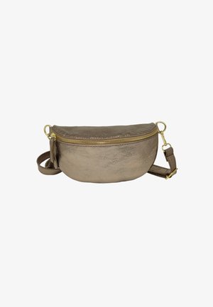 Sac bandoulière en métal doré avec une forme ronde, fermeture éclair et quincaillerie dorée. Dispose d'une sangle détachable pour un transport polyvalent.