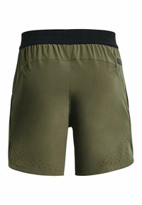 Herrarnas sportshorts i olivgrön, med ett svart elastiskt midjeband, andningsbart tyg och perforerade detaljer på sidorna.