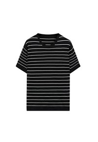 Sort T-shirt med korte ærmer, der har tynde hvide vandrette striber, v-hals design og en blød, glat tekstur. Enkel og alsidig stil.