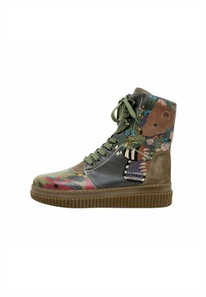 FUTURE BEAR AND FLOWERS - Plateaustiefelette - schwarz