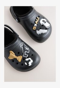 Non sélectionné, black football print