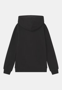 Felpa nera con cappuccio, maniche lunghe, polsini e orlo a coste. Tessuto liscio, senza motivi o dettagli visibili sul retro.