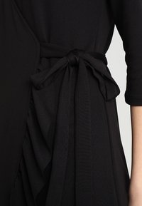 Pieces Sukienka z dżerseju