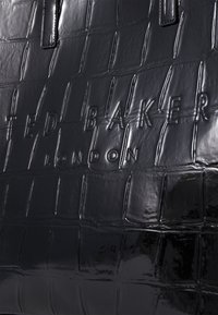 Ted Baker REPTCON - Rankinė - jet black