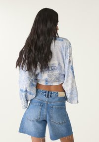 Stradivarius FLOWING WITH KNOT DETAIL  - Blouse - blue