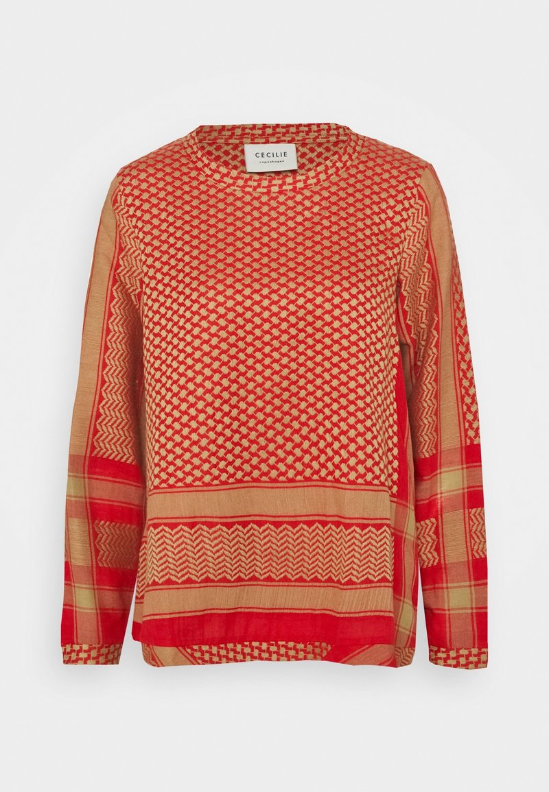Rood en beige patroon met lange mouwen shirt met geometrische ontwerpen, een ronde halslijn en een rechte zoom. De stof lijkt lichtgewicht te zijn.