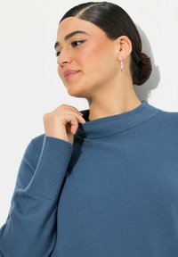 Ulla Popken STEHKRAGEN - Svetr - ink blue