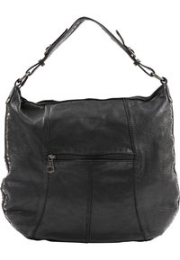 Svart axelväska i läder med texturerad yta, en framficka med dragkedja och dekorativa nitar längs kanten. Stadig axelrem.