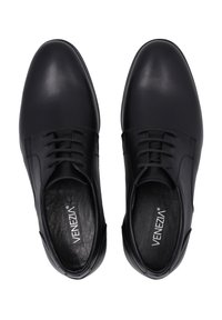 Schwarze Leder-Halbschuhe mit abgerundetem Zehenbereich, Schnürdesign und strukturierten Einlegesohlen, die eine glatte Oberfläche und dezente Nähte aufweisen.