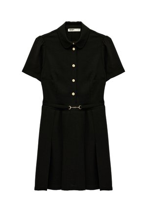 Abito nero a maniche corte con colletto alla Peter Pan, bottoni dorati sul davanti, vita aderente con cintura sottile e gonna plissettata.