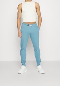 PS Paul Smith Teplákové kalhoty - light blue