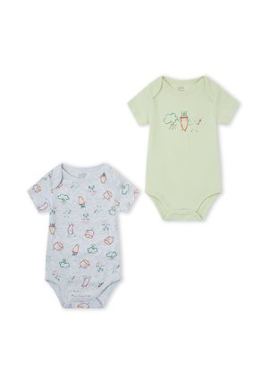 Dos bodies de bebé de manga corta, uno verde claro con una ilustración de una zanahoria y una nube, otro gris con un patrón de verduras coloridas.