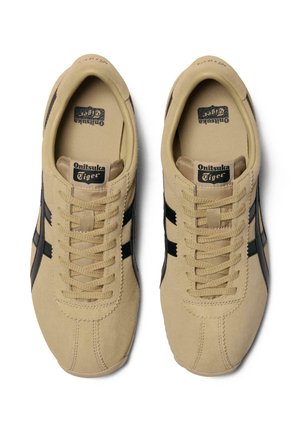 Uvrstitev 4: Onitsuka Tiger - CORSAIR - Športni copati