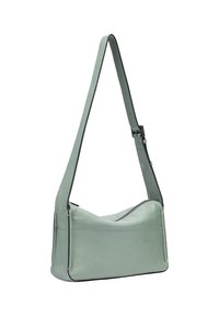 Borsa a spalla in pelle verde chiaro con una singola tracolla regolabile, design elegante e rifiniture nere a contrasto lungo i bordi.