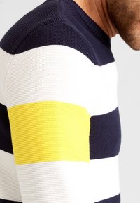 Lacoste Stickad tröja - dark blue