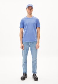 ARMEDANGELS JAAMES - T-shirt basic - blue bloom