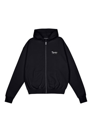 Sudadera con cremallera negra hecha de un tejido suave, con un bolsillo tipo canguro en la parte delantera, capucha con cordones y logotipo impreso en el lado izquierdo del pecho.