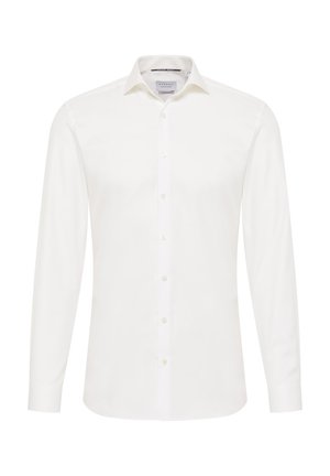 Witte blouse met lange mouwen, een puntige kraag, knoopsluiting aan de voorkant en een gladde textuur. Eenvoudig en klassiek ontwerp, geschikt voor verschillende gelegenheden.