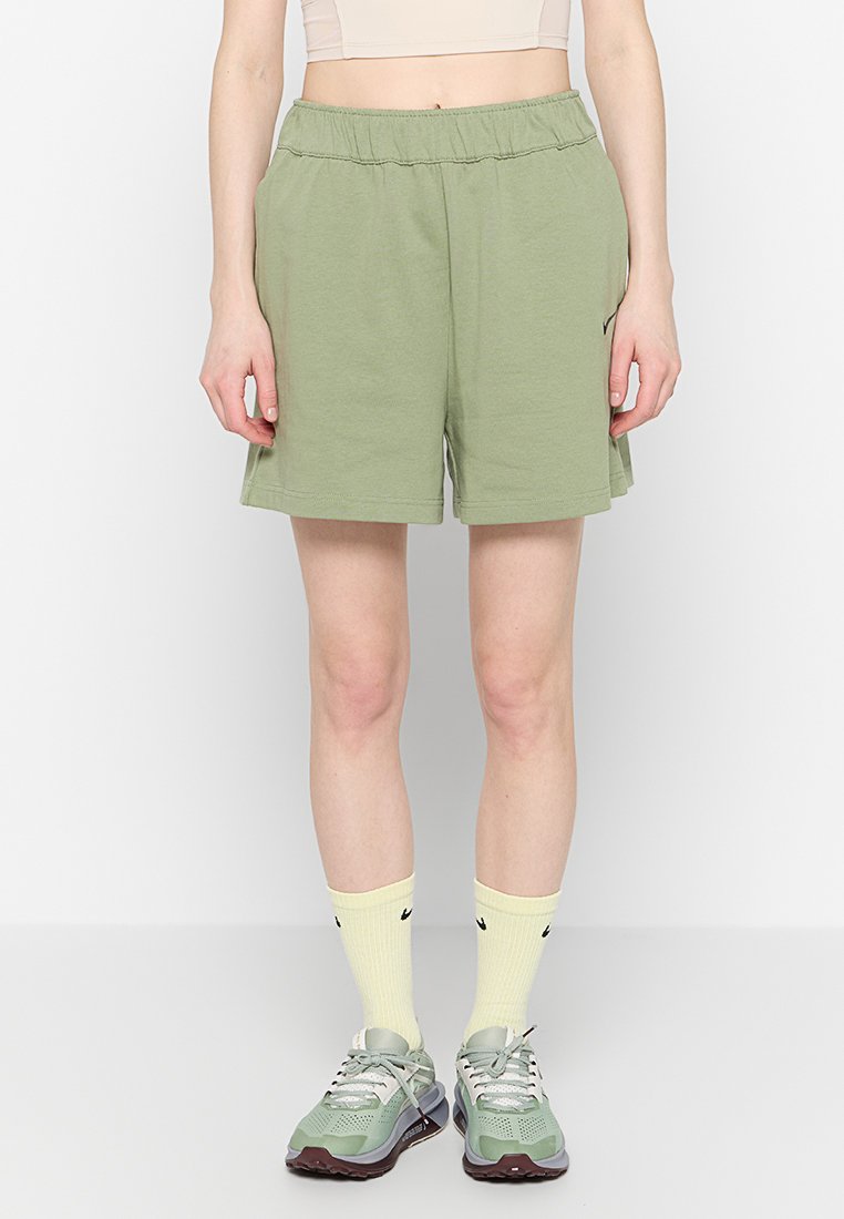 Nike Sportswear Shorts groen