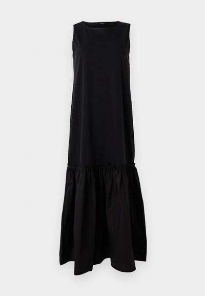 Schwarzes ärmelloses Kleid mit eng anliegendem Oberteil und schwingendem, gerafftem Rock. Hergestellt aus weichem Stoff, mit runder Halslinie und knielanger Länge.