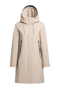Beige waterdichte jas met een capuchon, voorzien van zwarte ritszakken en een drukknoopsluiting aan de onderkant. Glad van textuur en knielang design.