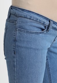 Zalando Essentials Maternity Šortky - light blue