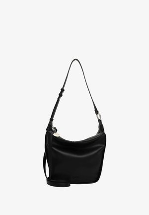 Zwarte leren schoudertas met een gebogen ontwerp, voorzien van een afneembare schouderband en hardware in zilvertint. Soepele textuur met een gegoten logo.