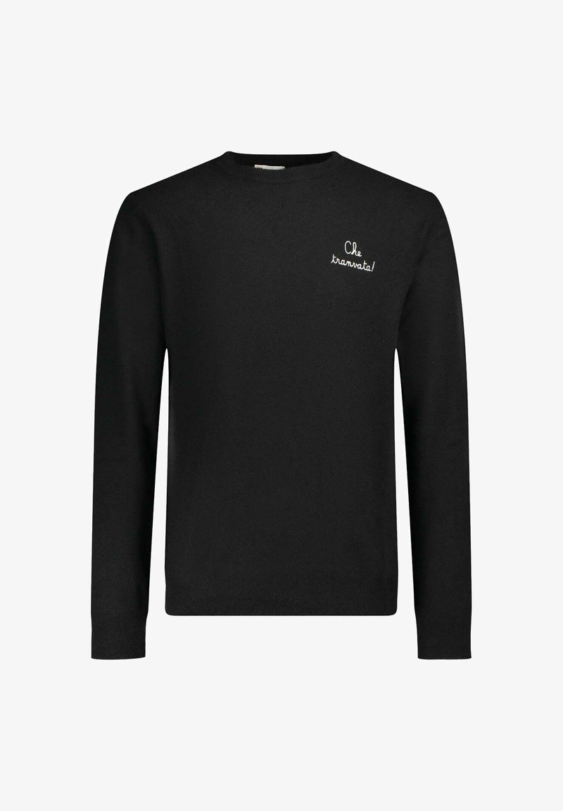 Maglione nero con maniche lunghe, scollo rotondo e la scritta "Che trattata!" ricamata in bianco sul lato sinistro del petto. Tessuto liscio, vestibilità classica.