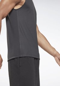 Reebok TRAIN SLEEVELESS TECH T-SHIRT - Top - night black