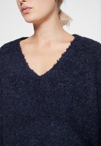 Vero Moda Pullover - mottled dark blue