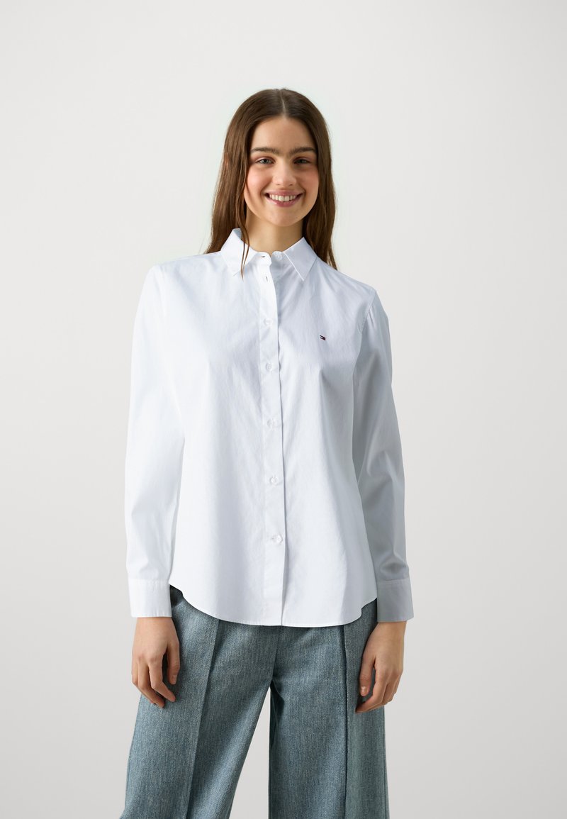 Tommy Hilfiger REGULAR SHIRT - Overhemdblouse - optic white