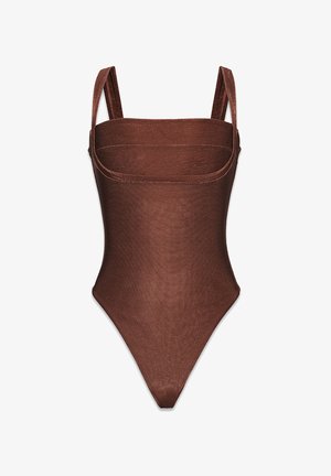 Pruun ühesuuline ujumistrikoo, mis on valmistatud siledast kangast, millel on õhukesed rihmad ja ruudukujuline kaelus, kõrge lõikega jalgade disain ja minimaalne tikand.